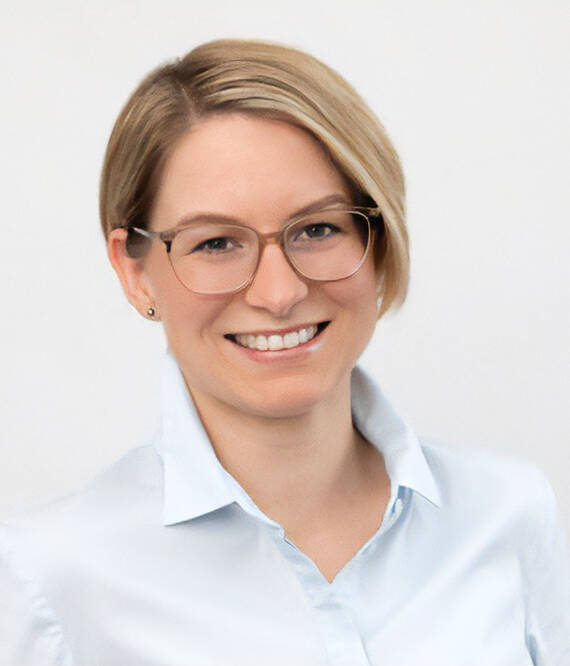 Katharina Neumann, kaufmännische Mitarbeiterin Personal und Rechnungswesen der Rieth GmbH